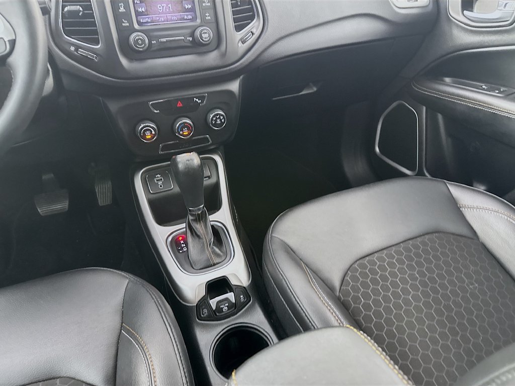 Used 2018 Jeep Compass Latitude w/ Safe & Security Group FWD image 25