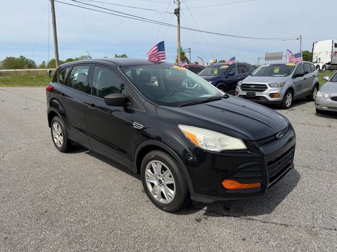 Used 2013 Ford Escape S image 1