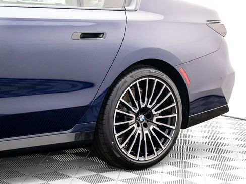 New 2026 BMW 740i xDrive w/ Premium Package image 35