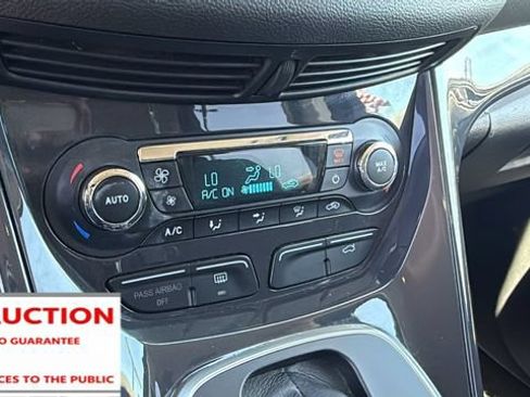 Used 2013 Ford Escape Titanium w/ Class II Trailer Tow Pkg FWD image 17