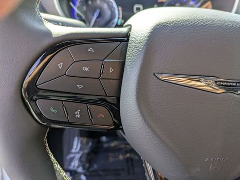 New 2026 Chrysler Pacifica Select w/ S Appearance Package FWD image 15