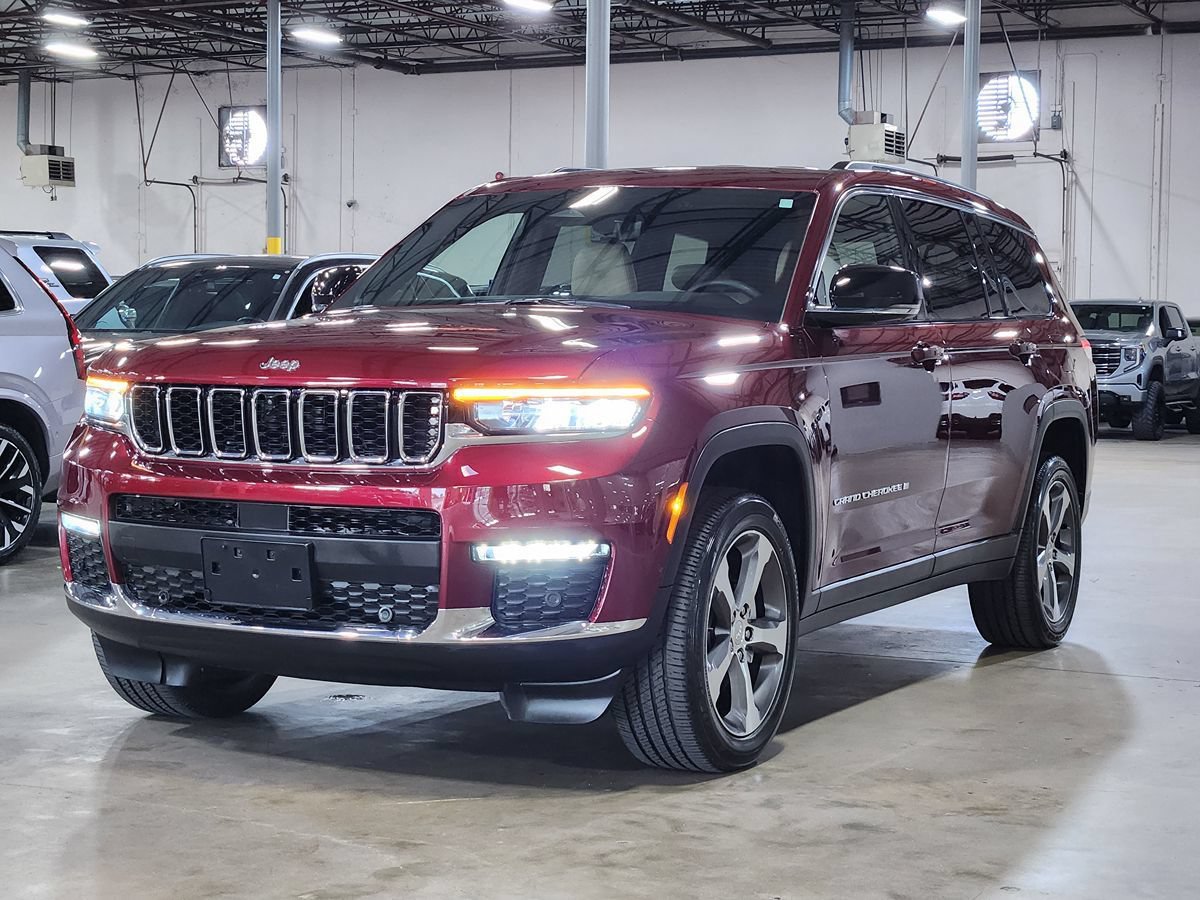 Used 2023 Jeep Grand Cherokee L Limited w/ Luxury Tech Group II RWD image 4