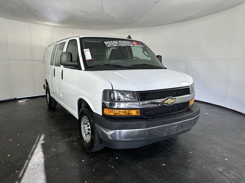 Used 2022 Chevrolet Express 2500 w/ Driver Convenience Package image 2