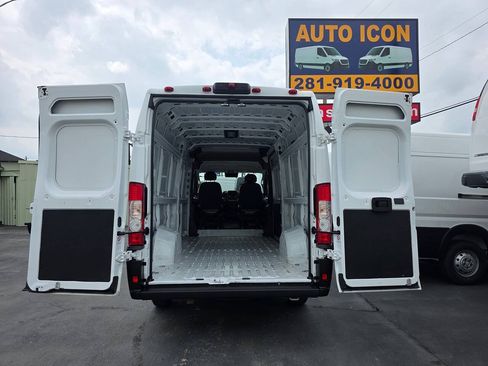 Used 2025 RAM ProMaster 3500 w/ Convenience Group FWD image 12