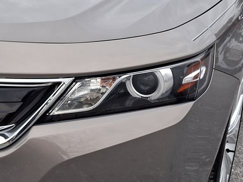 Used 2018 Chevrolet Impala Premier w/ Premier Confidence Package image 9