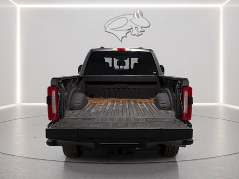 Used 2024 Ford F250 Lariat w/ Lariat Ultimate Package AWD/4WD image 9