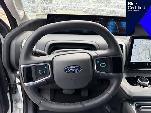 Certified 2025 Ford Expedition Active AWD/4WD image 29