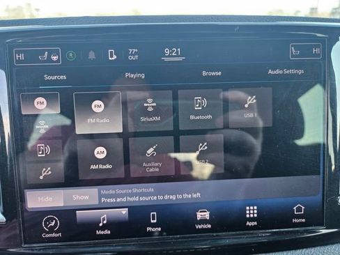 Used 2022 Chrysler Pacifica Touring image 19