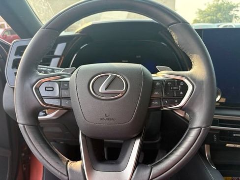 Used 2025 Lexus RX 350h w/ Accessory Package AWD/4WD image 16