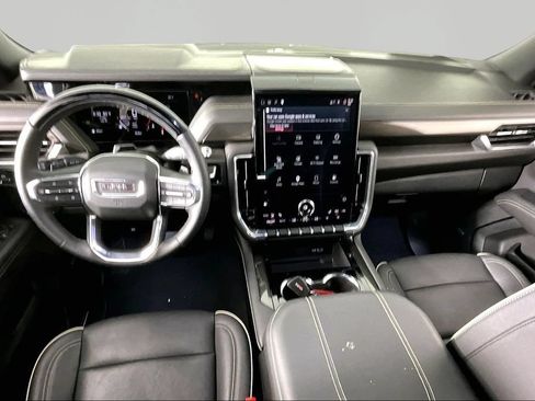 Used 2025 GMC Yukon Elevation RWD image 7