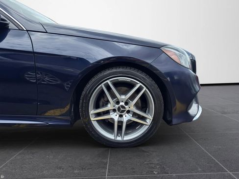 Used 2014 Mercedes-Benz E 350 4MATIC Sedan image 32
