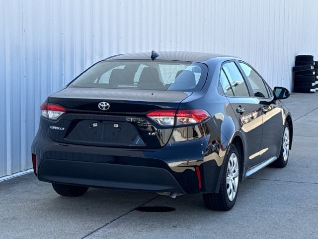 Used 2024 Toyota Corolla LE FWD image 4