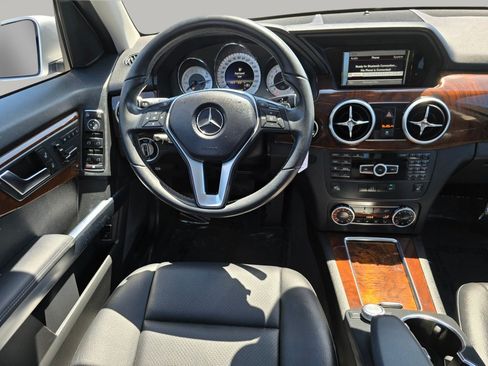 Used 2013 Mercedes-Benz GLK 350 4MATIC image 3