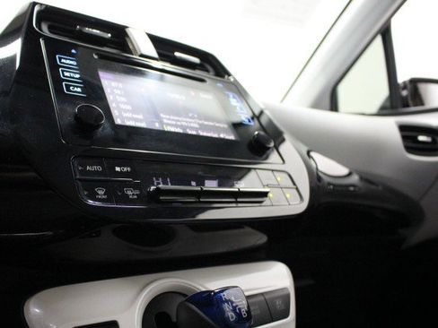 Used 2018 Toyota Prius Two image 16