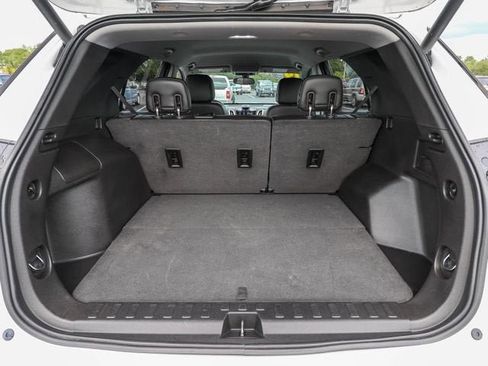 Used 2019 Chevrolet Equinox Premier FWD image 27