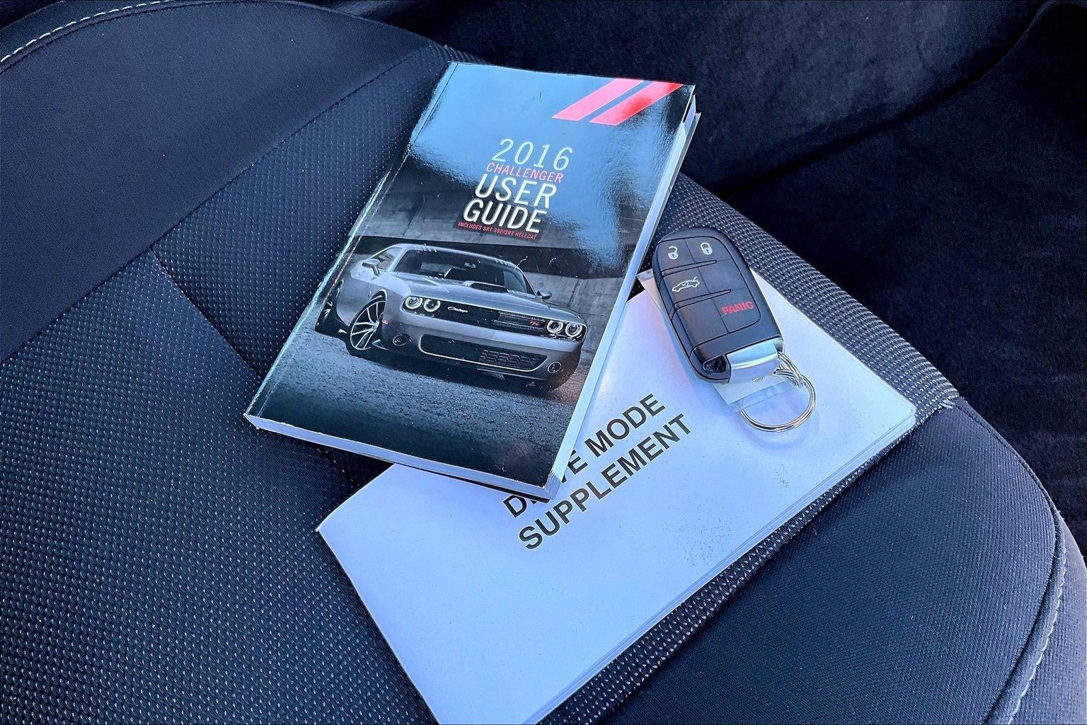 Used 2016 Dodge Challenger R/T Scat Pack RWD image 12