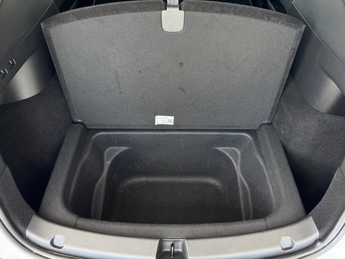 Used 2022 Tesla Model Y Long Range AWD/4WD image 68