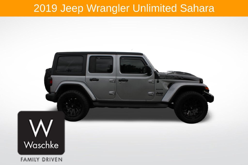 Used 2019 Jeep Wrangler Unlimited Sahara AWD/4WD image 8