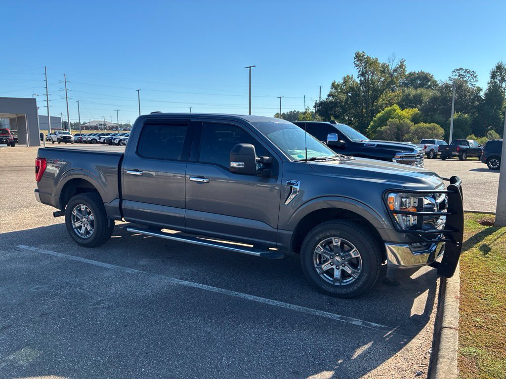 Used 2022 Ford F150 XLT w/ Equipment Group 302A High AWD/4WD image 2