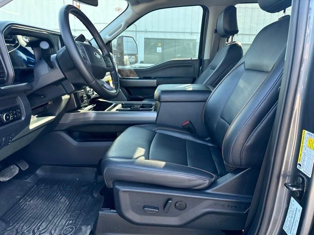 Used 2026 Ford F250 Lariat w/ FX4 Off-Road Package AWD/4WD image 2