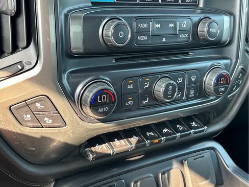 Used 2018 Chevrolet Silverado 1500 LTZ Z71 w/ Centennial Edition AWD/4WD image 19