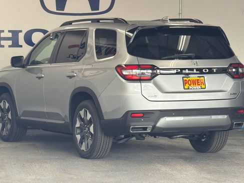 New 2026 Honda Pilot Touring image 5