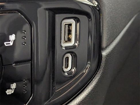 Used 2026 Chevrolet Silverado 3500 LTZ image 17