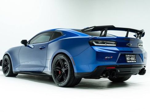 Used 2018 Chevrolet Camaro ZL1 RWD image 18