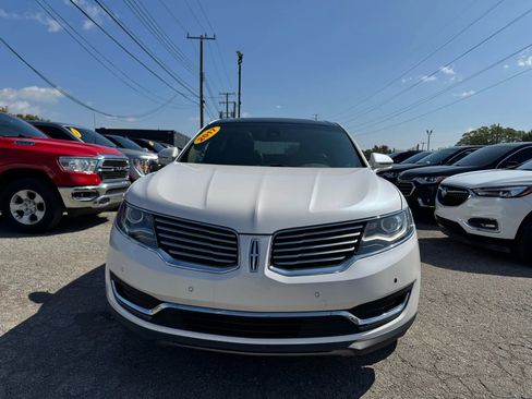 Used 2017 Lincoln MKX Reserve w/ Driver Assistance Package image 2