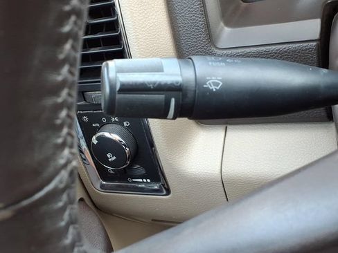 Used 2011 RAM 1500 Laramie AWD/4WD image 26