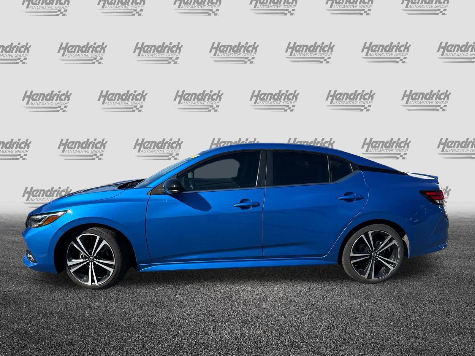 Used 2022 Nissan Sentra SR w/ SR Premium Package FWD image 5