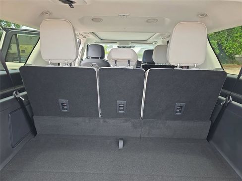New 2026 Lincoln Navigator L Reserve AWD/4WD image 10