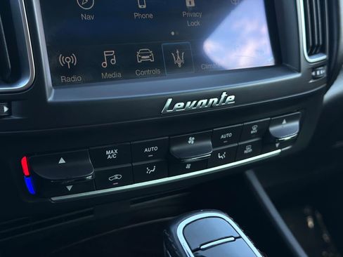 Used 2019 Maserati Levante GTS image 29