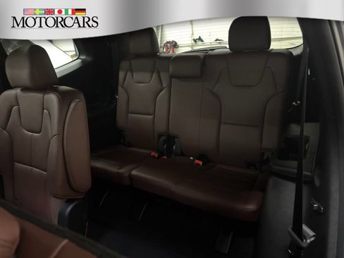 Used 2024 Kia Telluride EX w/ EX Captain's Chair Package AWD/4WD image 15