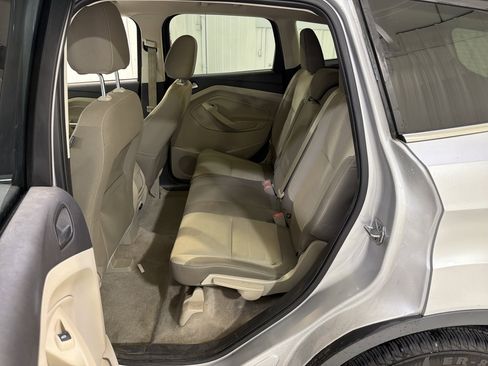 Used 2016 Ford Escape SE image 11
