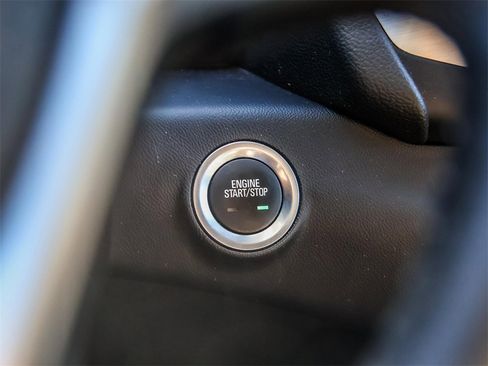 Certified 2023 GMC Terrain SLT image 30