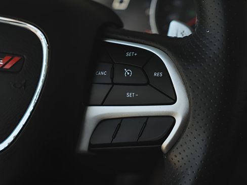 Used 2018 Dodge Charger R/T RWD image 32