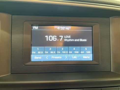 Used 2020 Hyundai Elantra SE FWD image 25