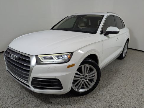 Used 2020 Audi Q5 2.0T Premium Plus w/ Premium Plus Package AWD/4WD image 23