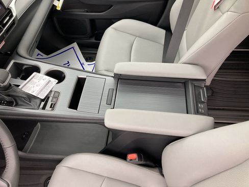 Certified 2026 Toyota Sienna XLE image 24