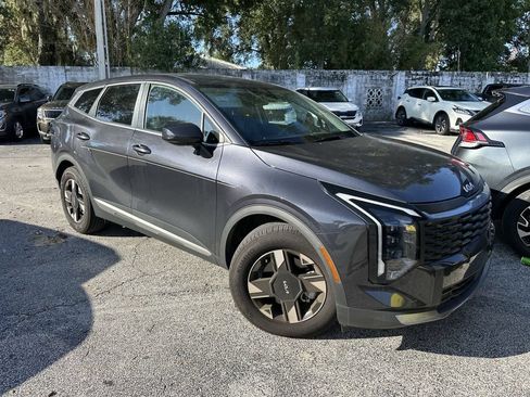Used 2026 Kia Sportage LX FWD image 3