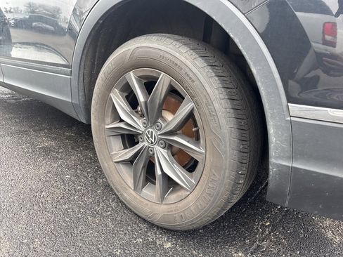 Used 2022 Volkswagen Tiguan SE image 6