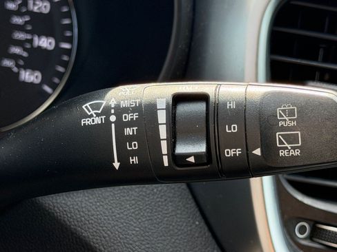 Used 2019 Kia Sorento FWD image 39