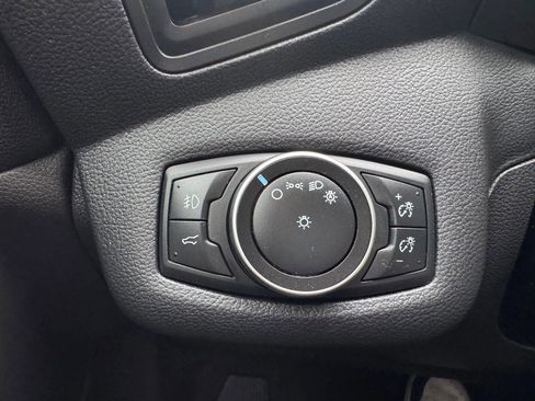 Used 2018 Ford Escape SE w/ SE Sync 3 Package image 31