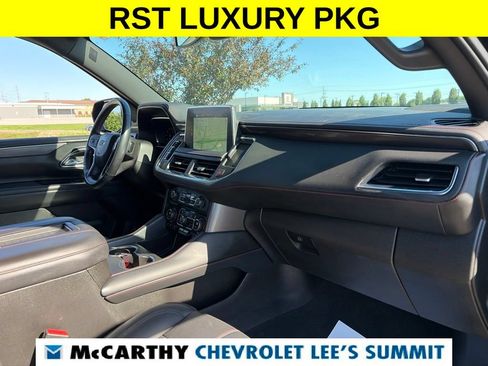 Used 2022 Chevrolet Suburban RST w/ Luxury Package AWD/4WD image 29