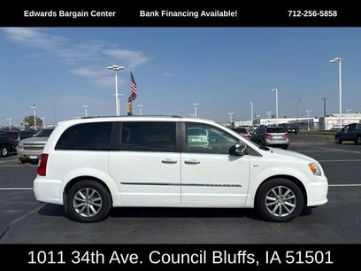 Used 2014 Chrysler Town & Country Touring-L
