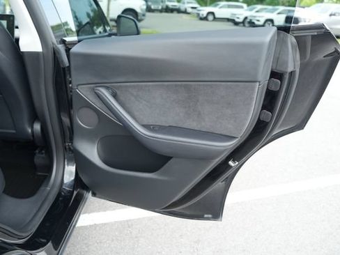 Used 2022 Tesla Model Y Performance AWD/4WD image 24