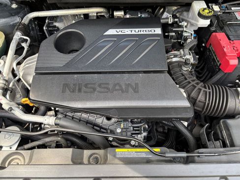 Used 2025 Nissan Rogue SV FWD image 33