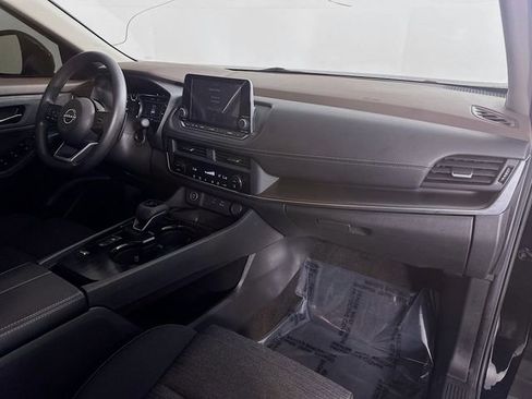 Certified 2023 Nissan Rogue SV FWD image 28