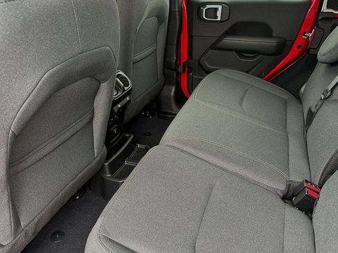 New 2024 Jeep Wrangler Unlimited Sahara image 9